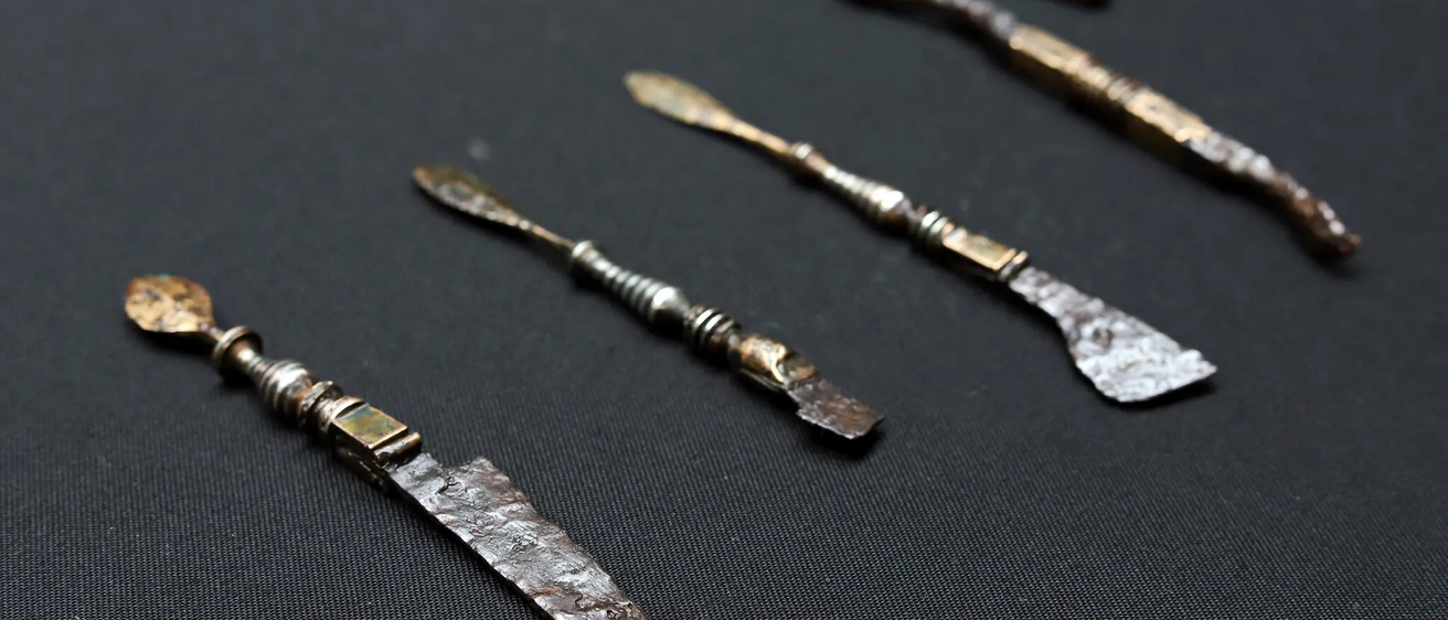 Roman Doctor Tools