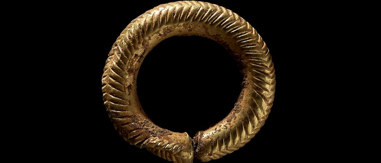 Gold ring.