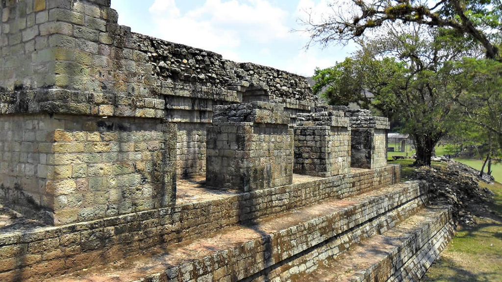 Mayan masons