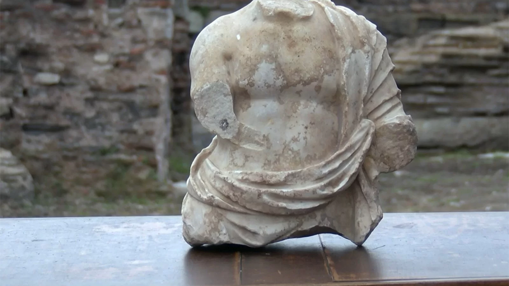 Roman-statue