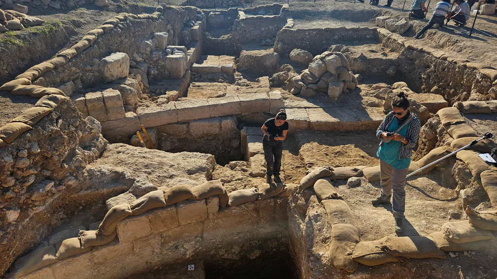 Roman military amphitheater.