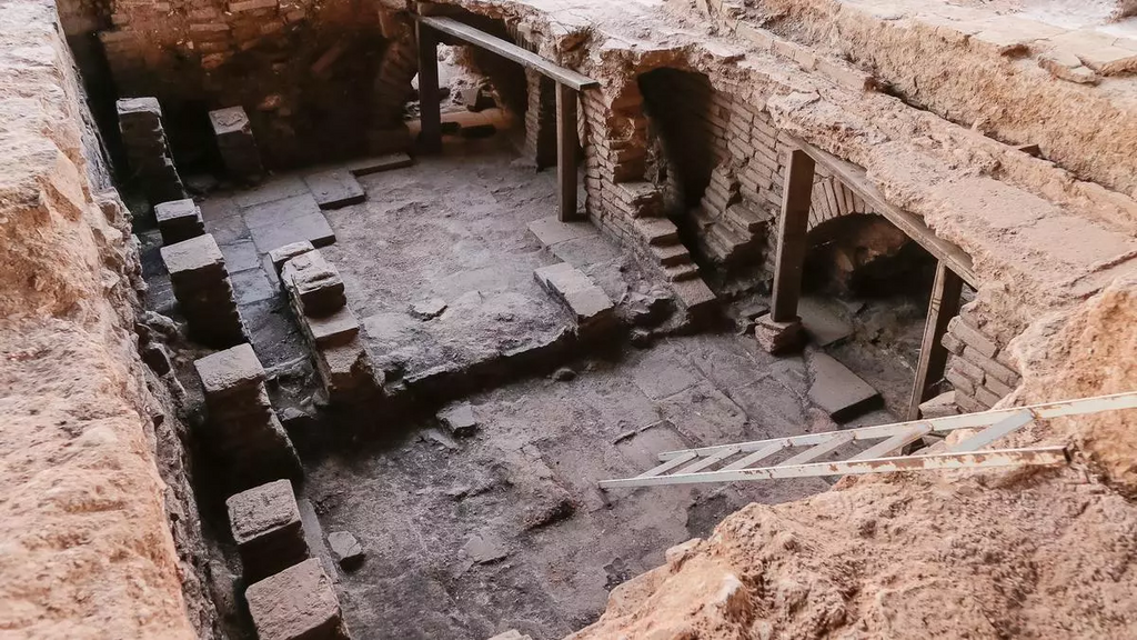 Roman baths.