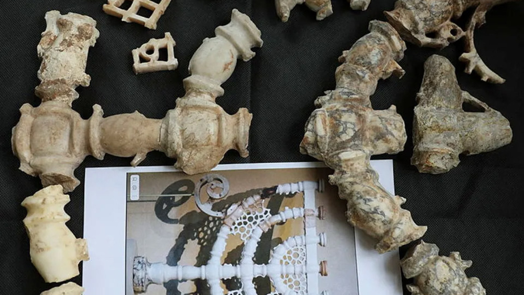 Artifact found in a Second Temple Russian synagogue.