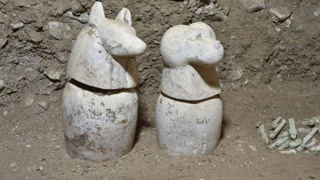 Objects found within the Ramesseum.