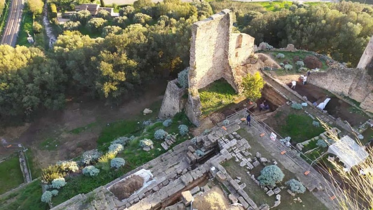 acropolis at Velia Parco