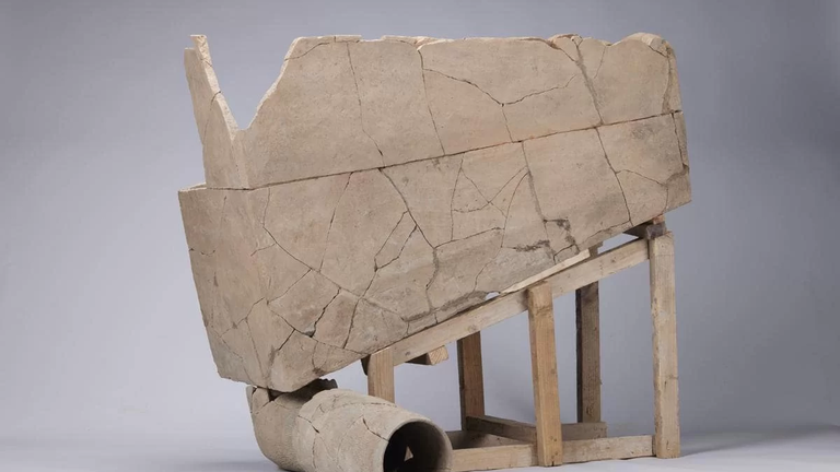 2400 year-old flush toilet